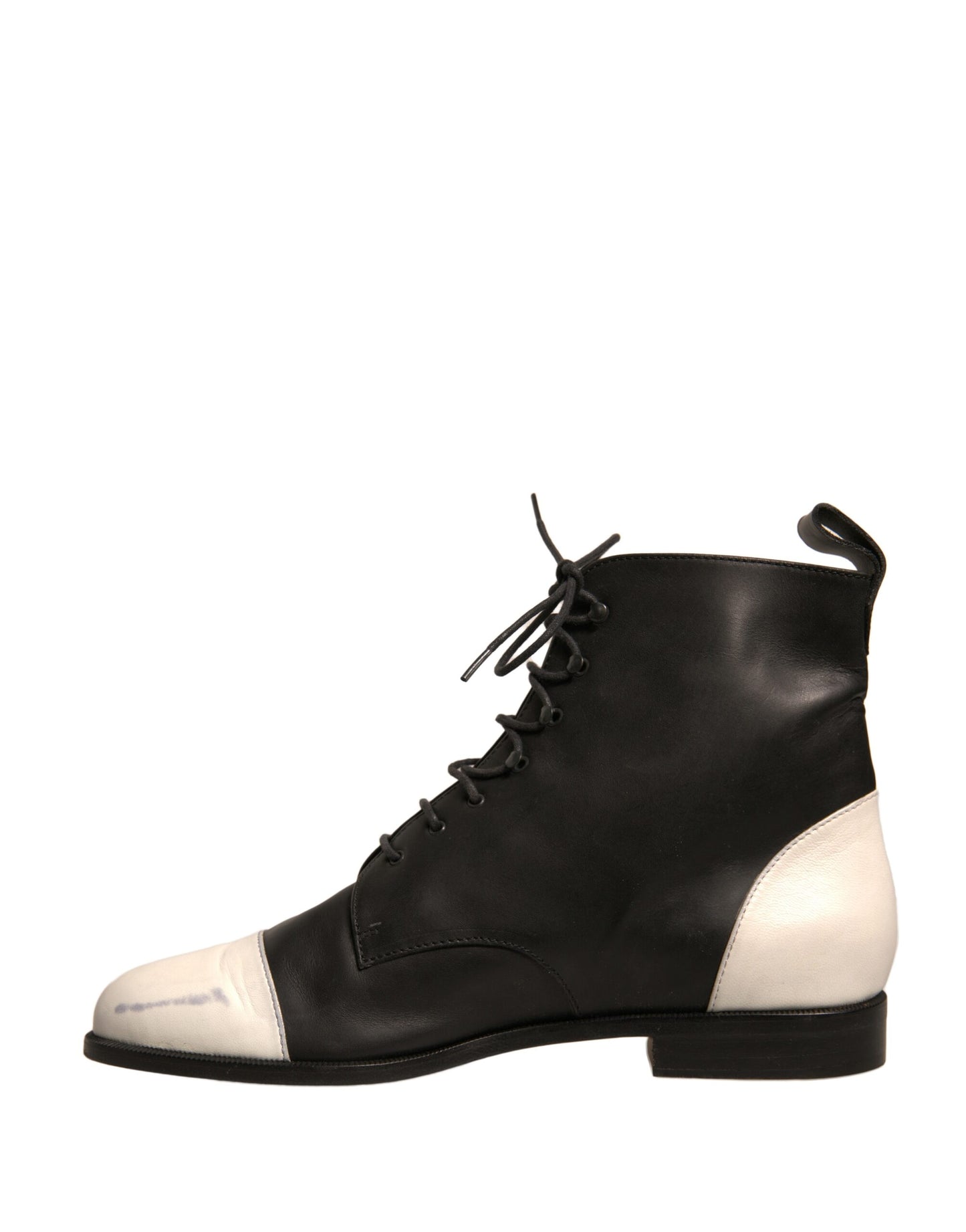 Sergio Rossi – Schwarze, weiße Leder-Schnürschuhe mit flachen Schuhen