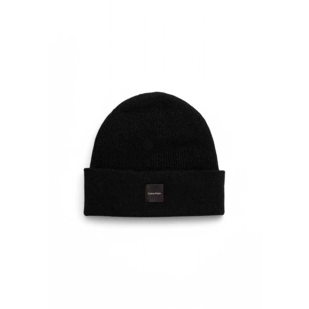 Calvin Klein – Schwarze Kaschmir-Baseballmütze