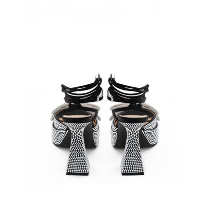 MACH &amp; MACH – Schicke Plateauschuhe aus schwarzem Leder für einen gehobenen Stil