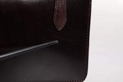 Dolce &amp; Gabbana – Kleine Umhängetasche aus kastanienbraunem Pferdeleder mit Logo-Schild