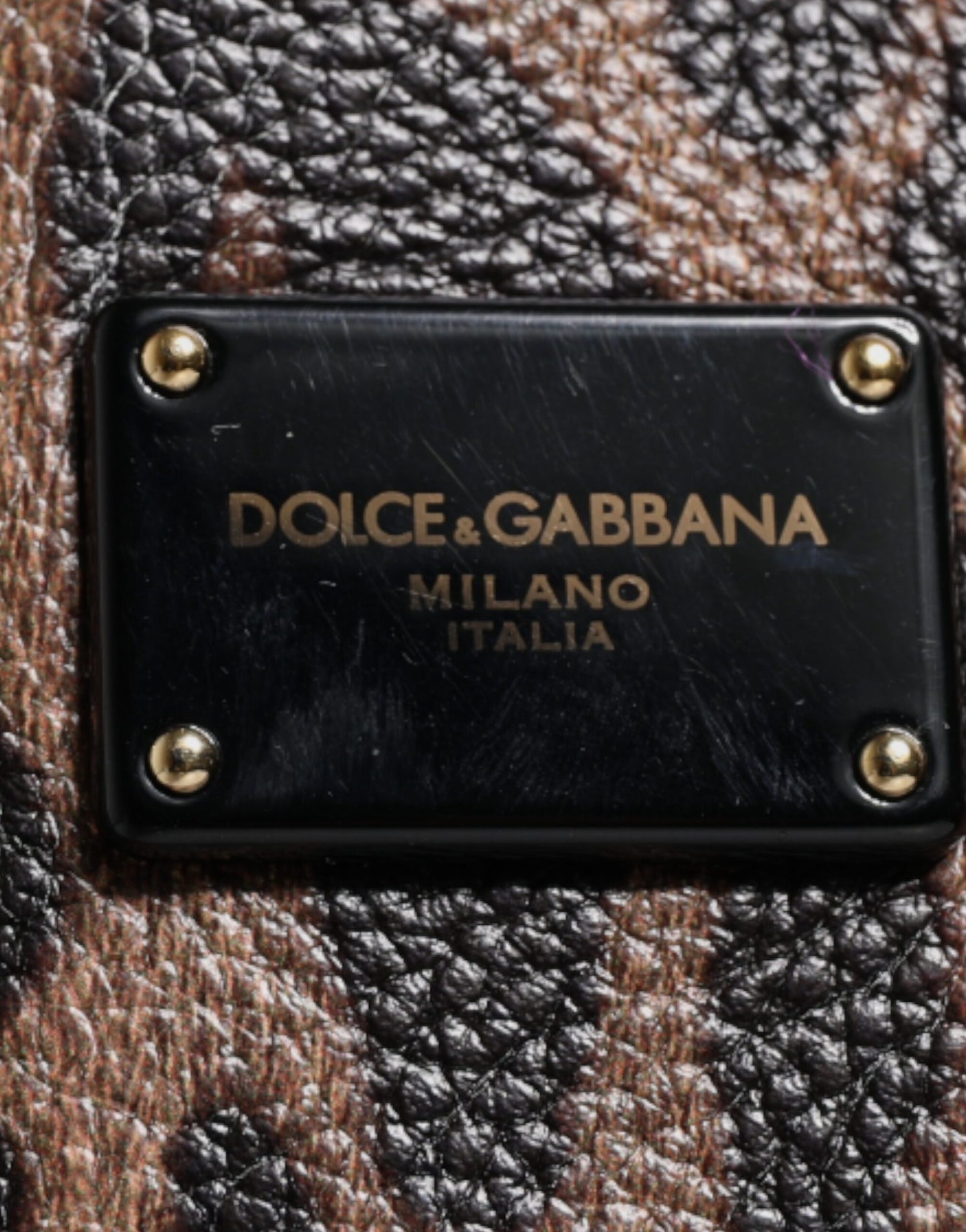 Dolce &amp; Gabbana – Schultertasche aus Kalbsleder mit Leopardenmuster in Braun und Schwarz