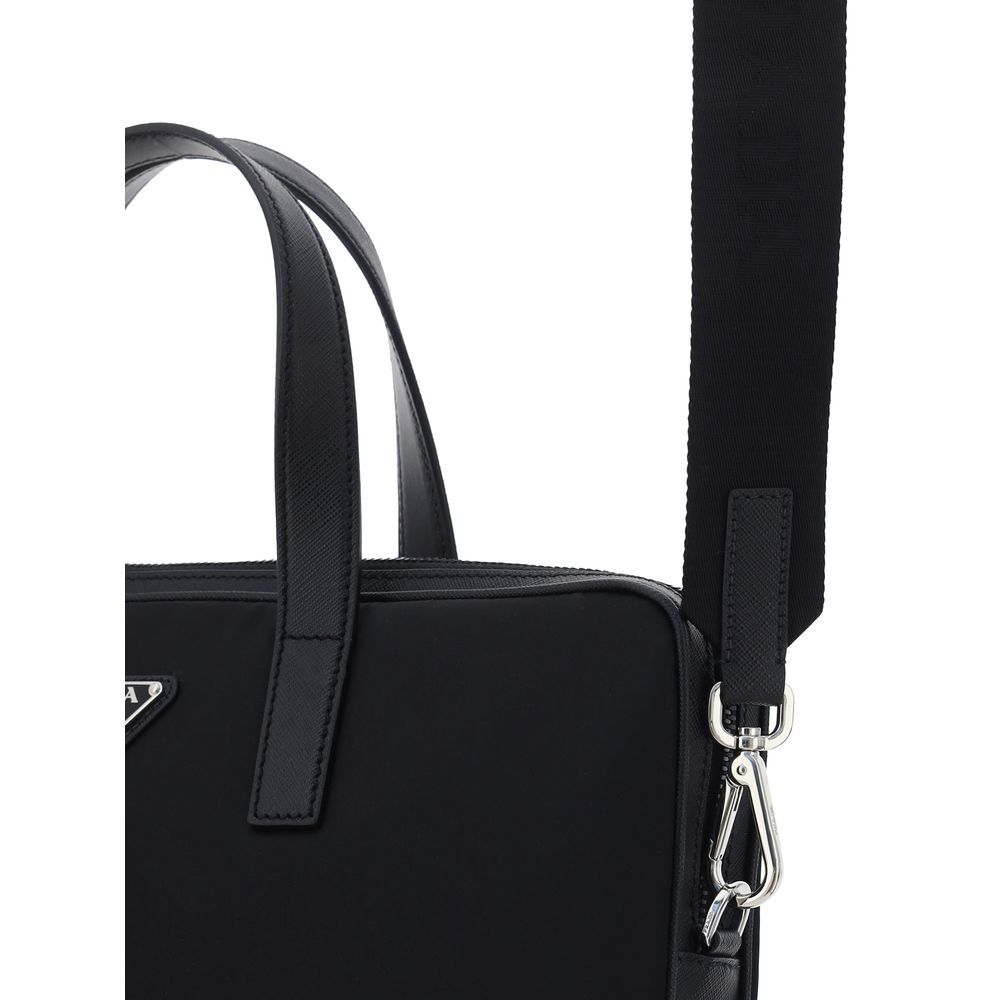 Prada Schwarze Schultertasche aus Polyamid