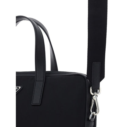 Prada Schwarze Schultertasche aus Polyamid