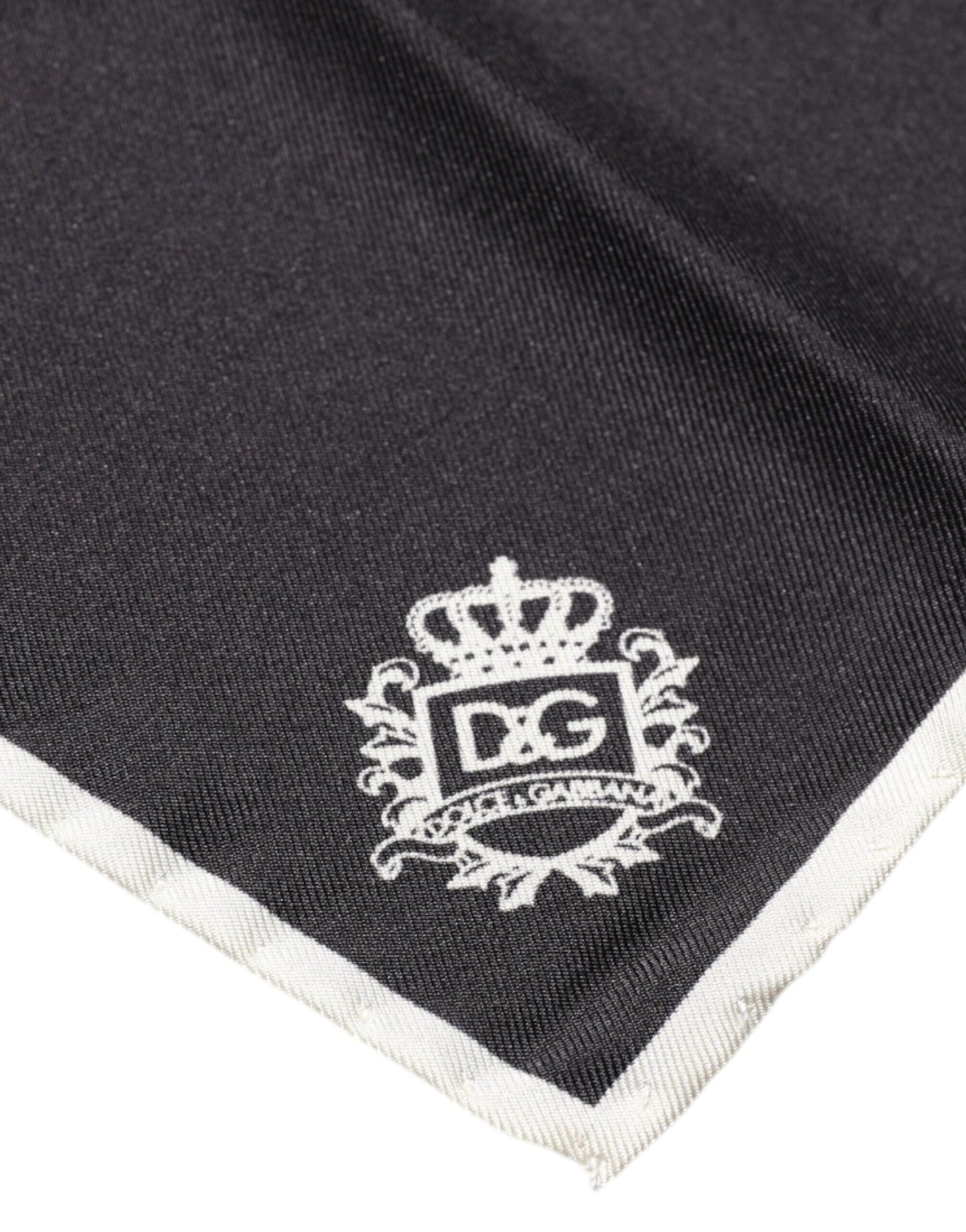 Dolce &amp; Gabbana – Quadratischer Taschentuchschal mit schwarzem Kronenlogo