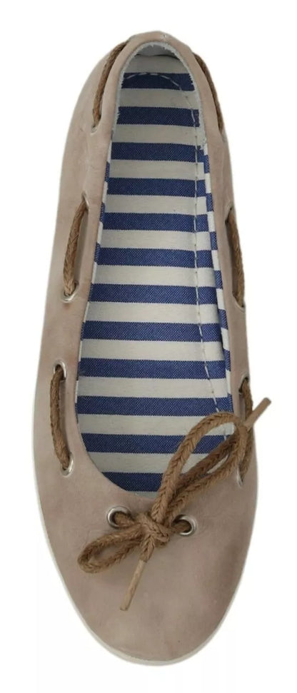 Pantofola D'Oro – Beigefarbene Loafer aus Wildleder mit Spitzenschleife und Ballerinas