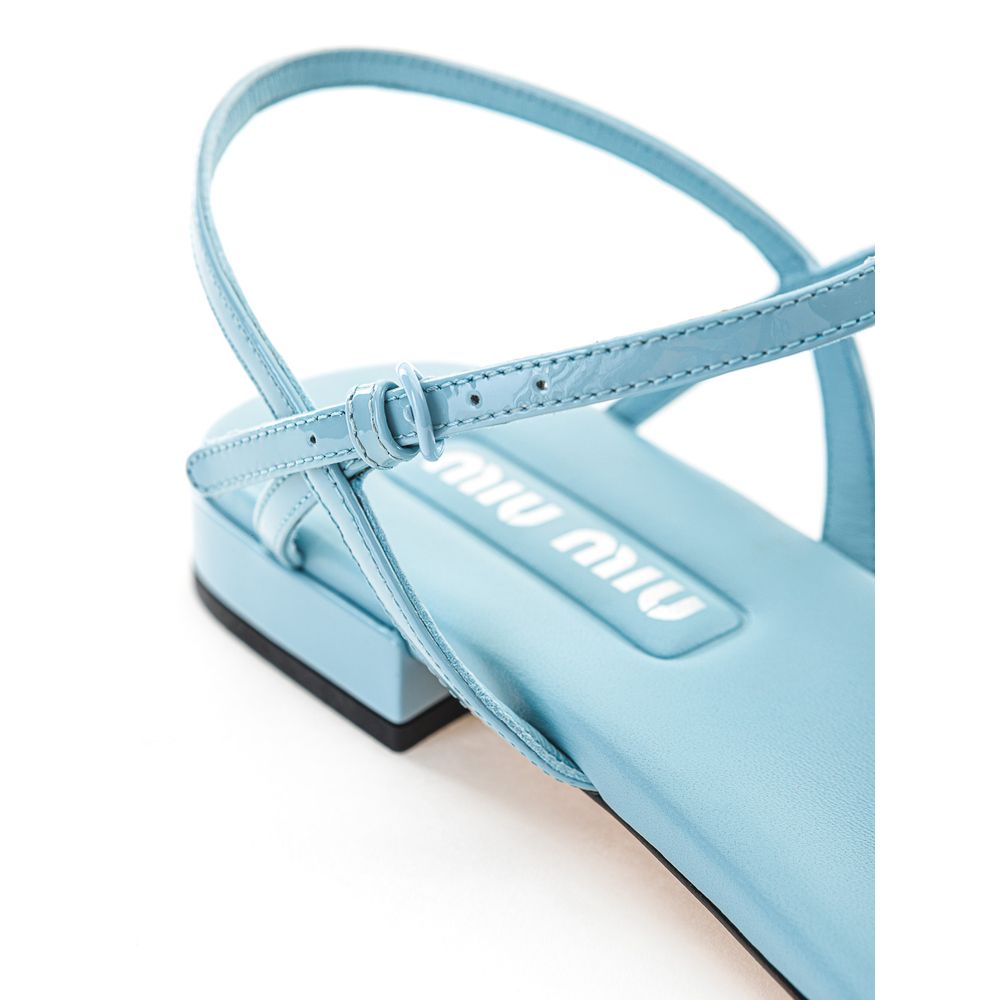 Miu Miu Zehentrenner-Sandalen aus blauem Lackleder