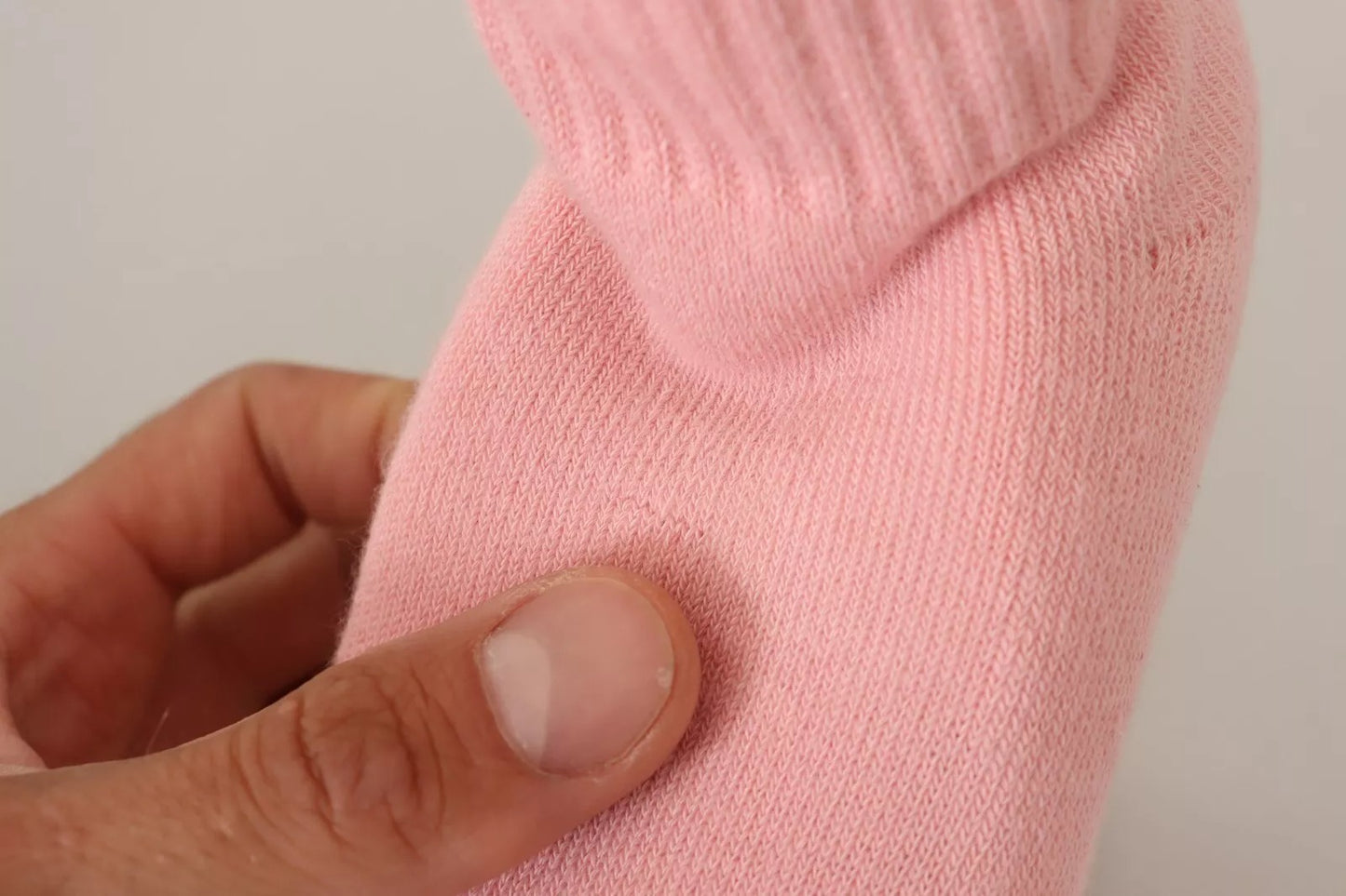 GCDS – Rosa Wildleder-Stiefeletten mit Logo und Blockabsatz