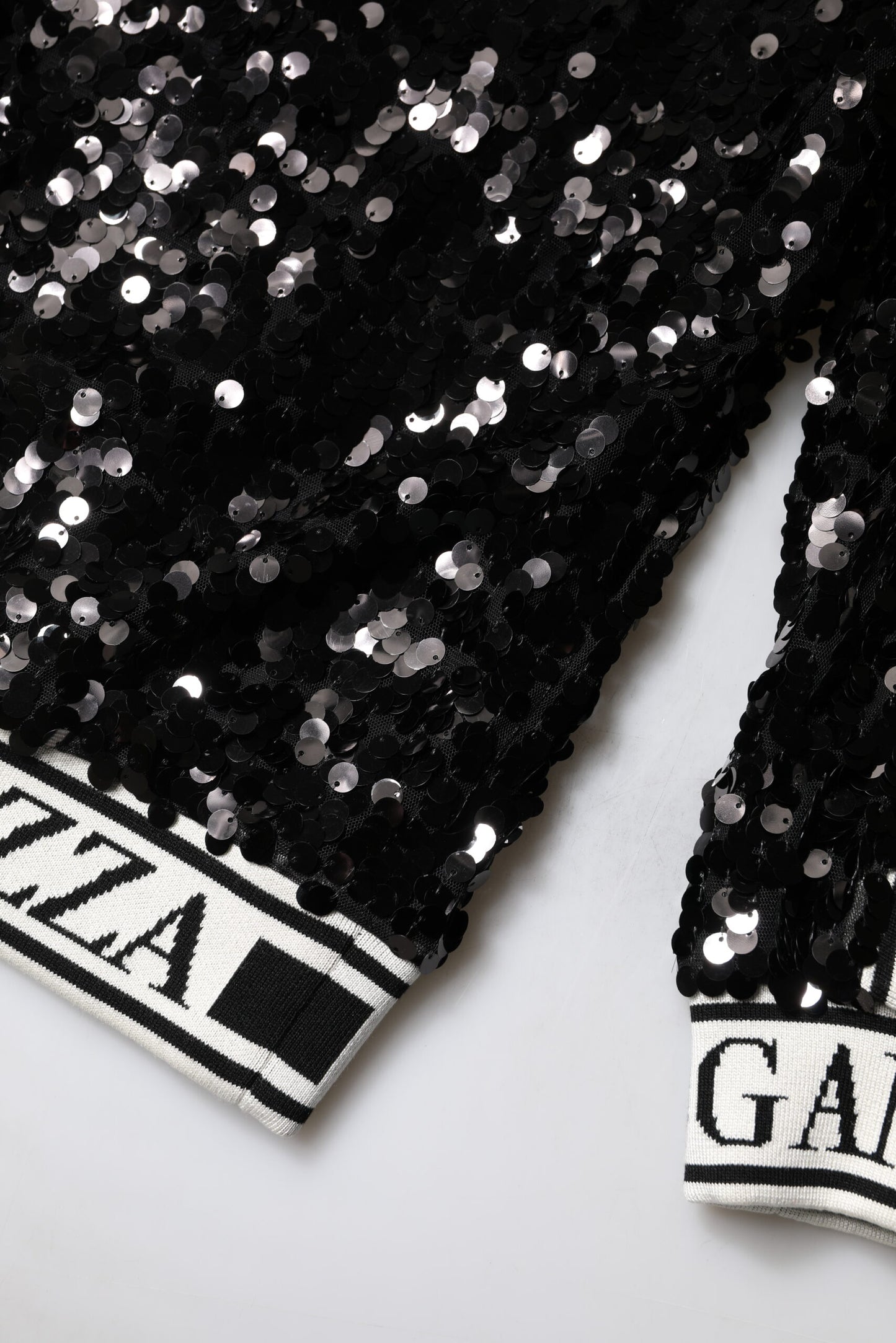 Dolce &amp; Gabbana – Schwarzer Pullover mit Pailletten „DG Queen“