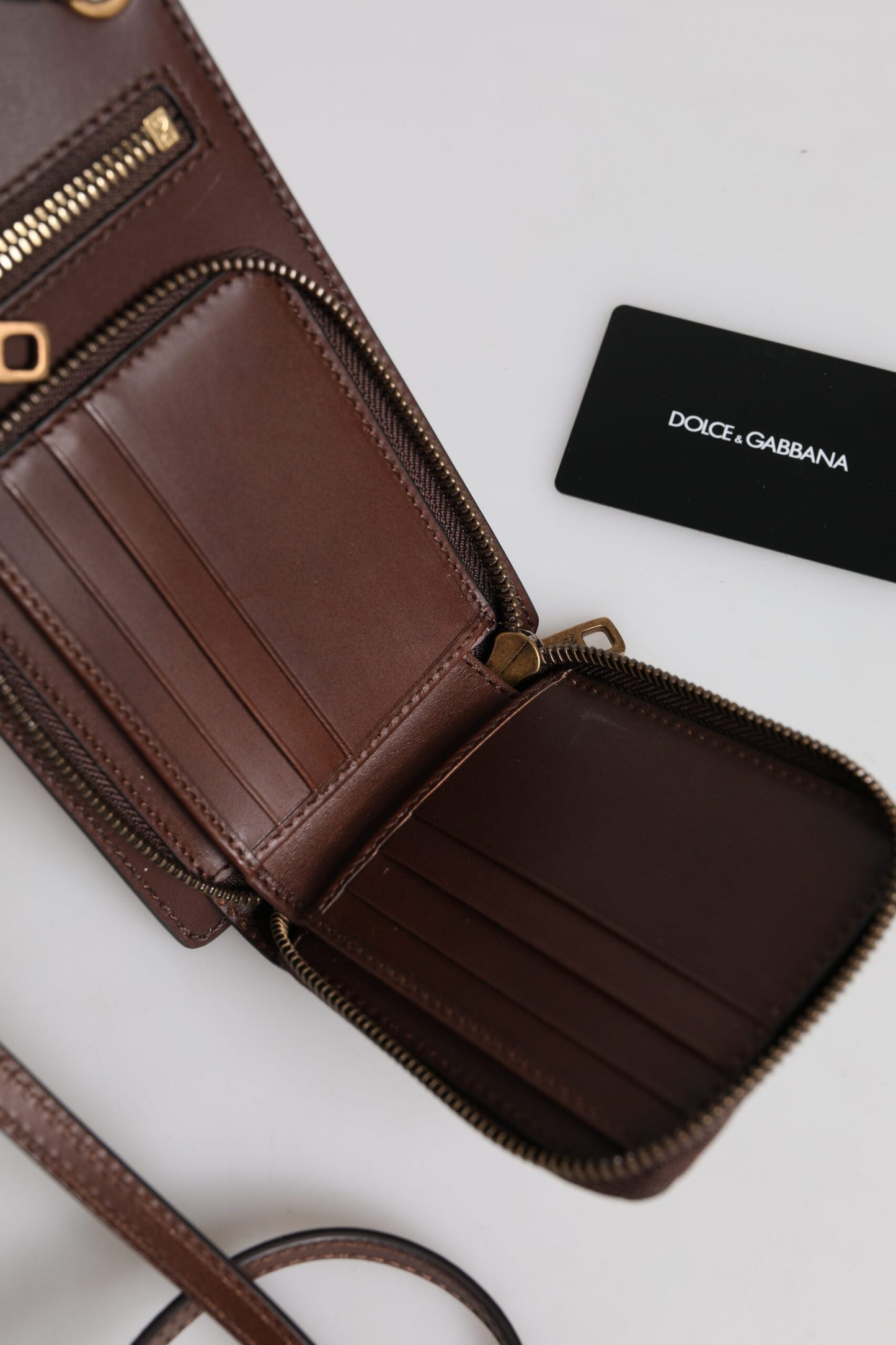 Dolce &amp; Gabbana – Umhängetasche aus braunem Leder mit Umhängeband