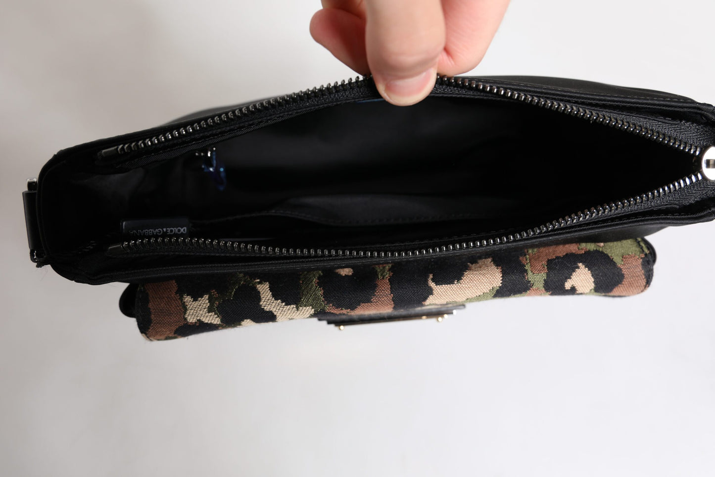 Dolce &amp; Gabbana – Mehrfarbige Umhängetasche aus Jacquard mit Leopardenmuster