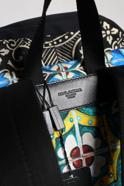 Dolce &amp; Gabbana Rucksack aus Nylon mit mehrfarbigem Maiolika-Print