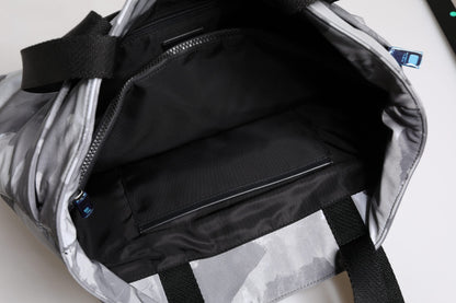 Dolce &amp; Gabbana – Tragetasche aus Baumwolle mit mehreren Fächern in Grau mit Camouflage-Muster