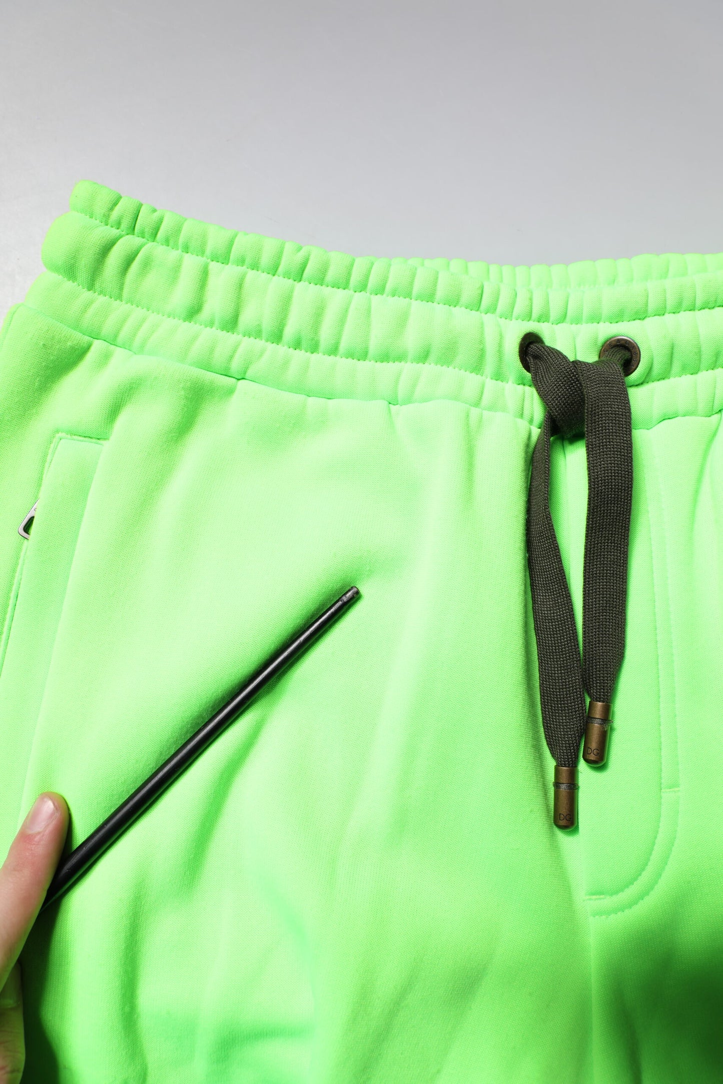 Dolce &amp; Gabbana Grüne Patchwork-Camouflage-Cargo-Shorts für Herren