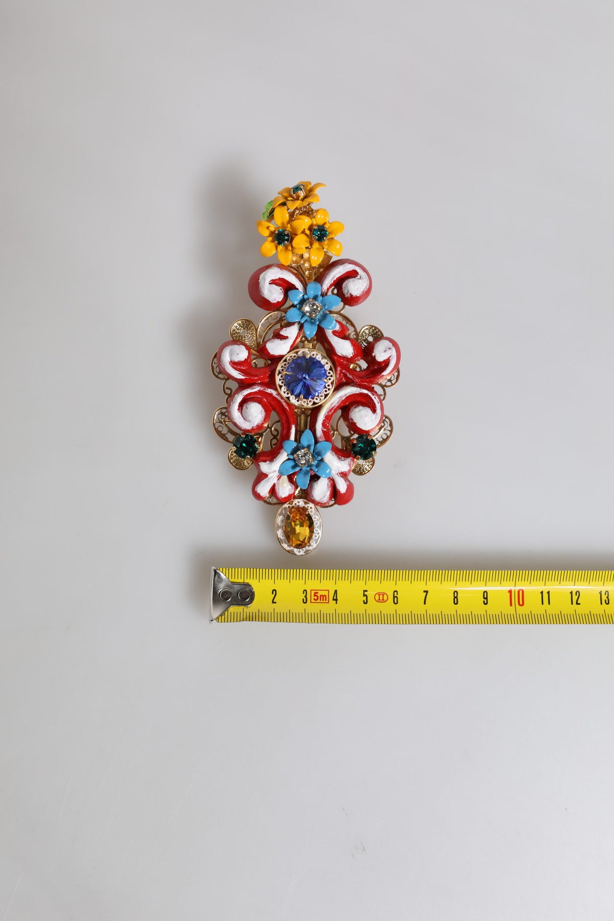 Dolce &amp; Gabbana Multicolor Spring CARRETTO Haarspange aus goldenem Messing mit Kristallen
