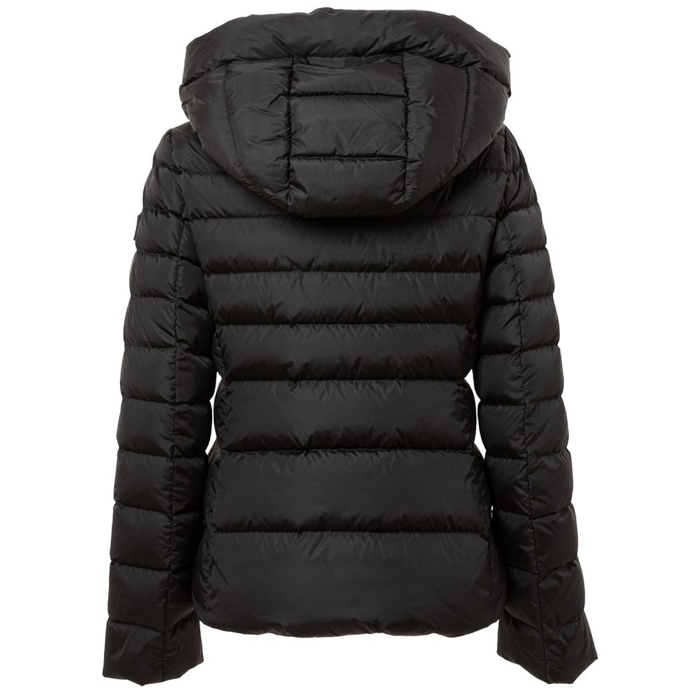 Schwarze Polyamid-Shelljacke hinzufügen