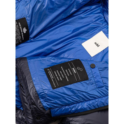 Blaue, durchgehende Polyamidjacke hinzufügen