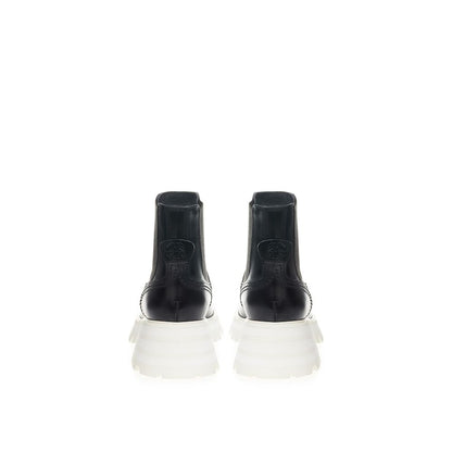 Alexander McQueen Elegante Lederstiefel in zeitlosem Schwarz
