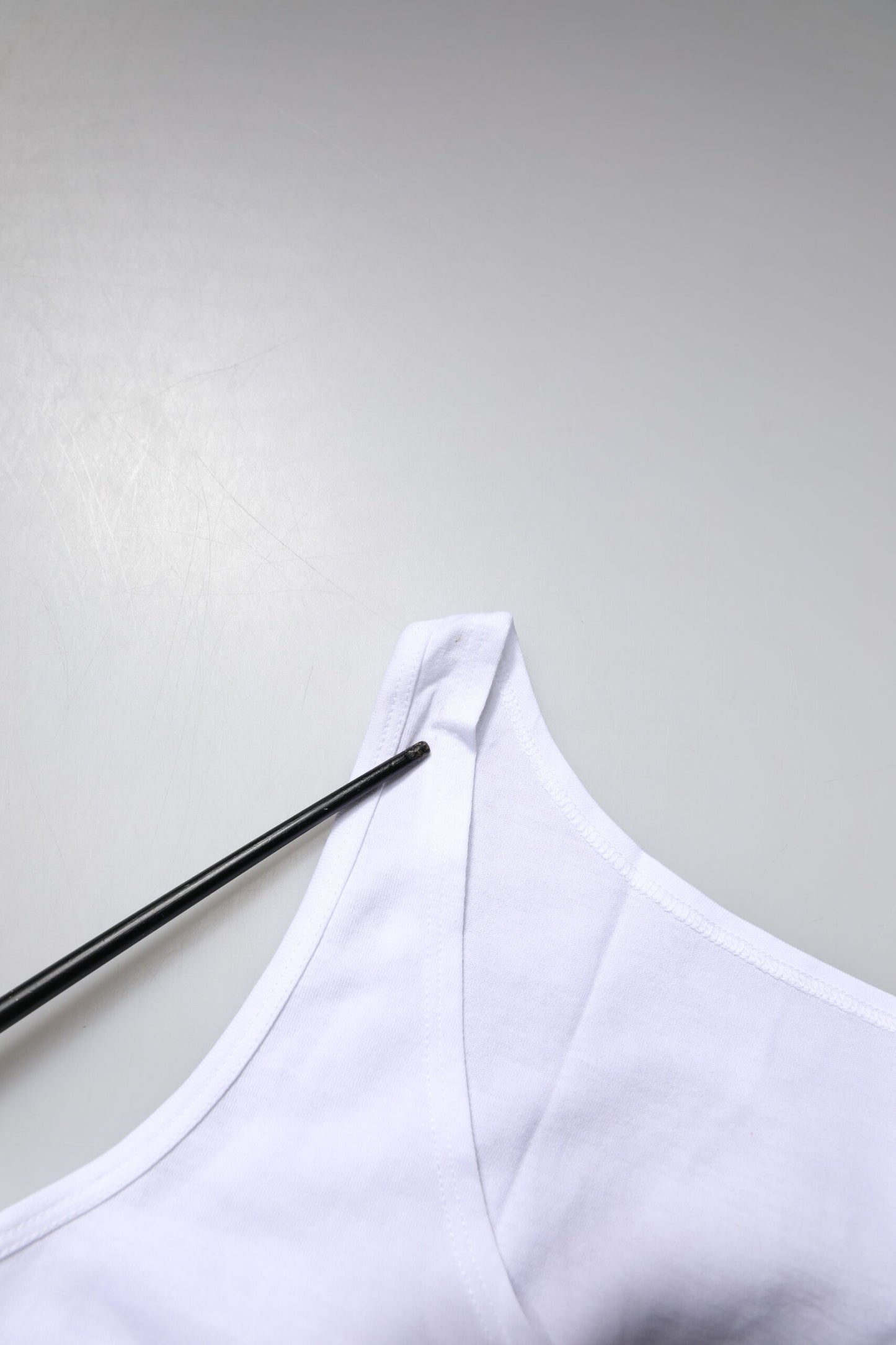 Dolce &amp; Gabbana Weißes ärmelloses Tanktop aus Baumwolle mit Rundhalsausschnitt