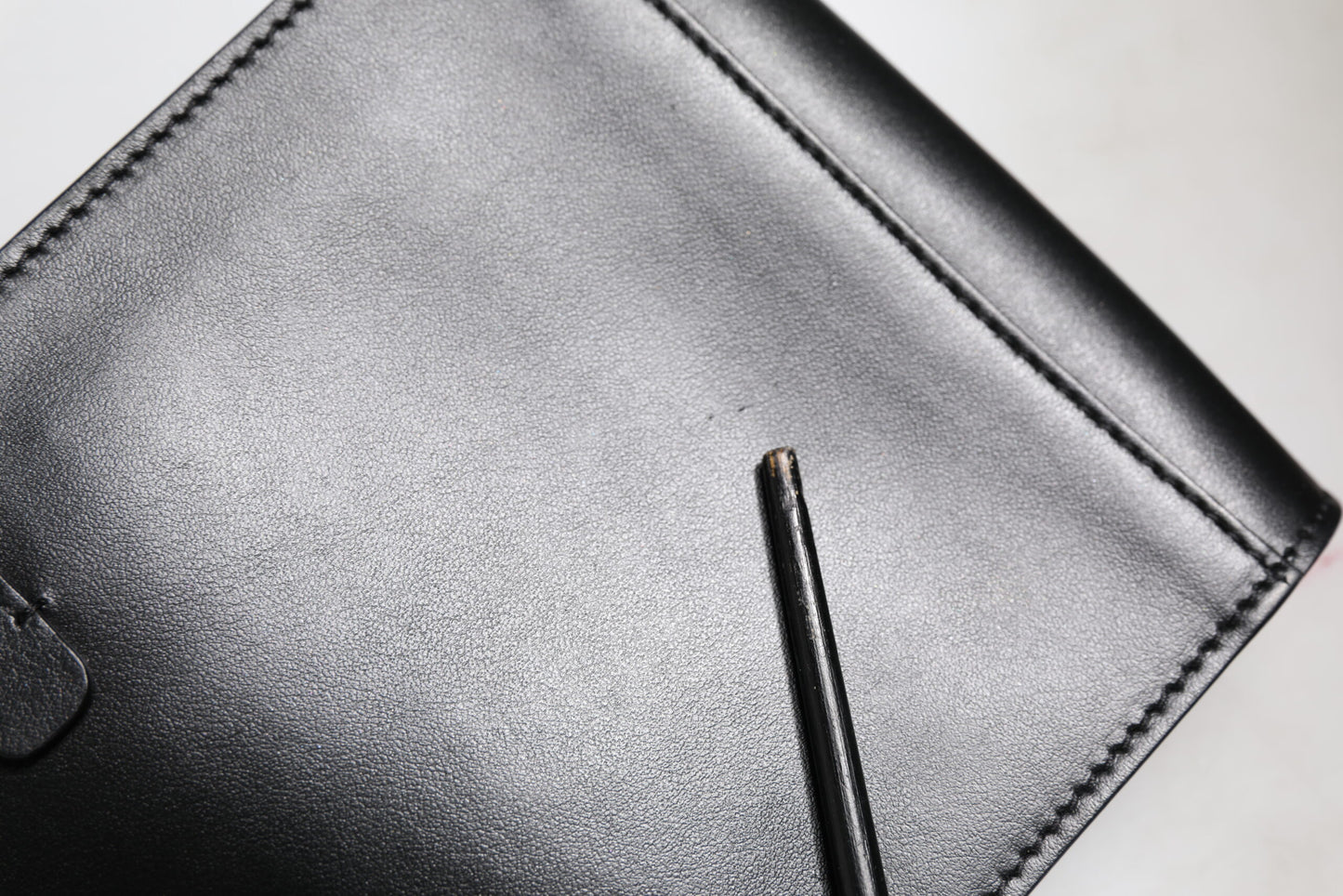 Dolce &amp; Gabbana – Minitasche mit Logo-Schild aus schwarzem Kalbsleder