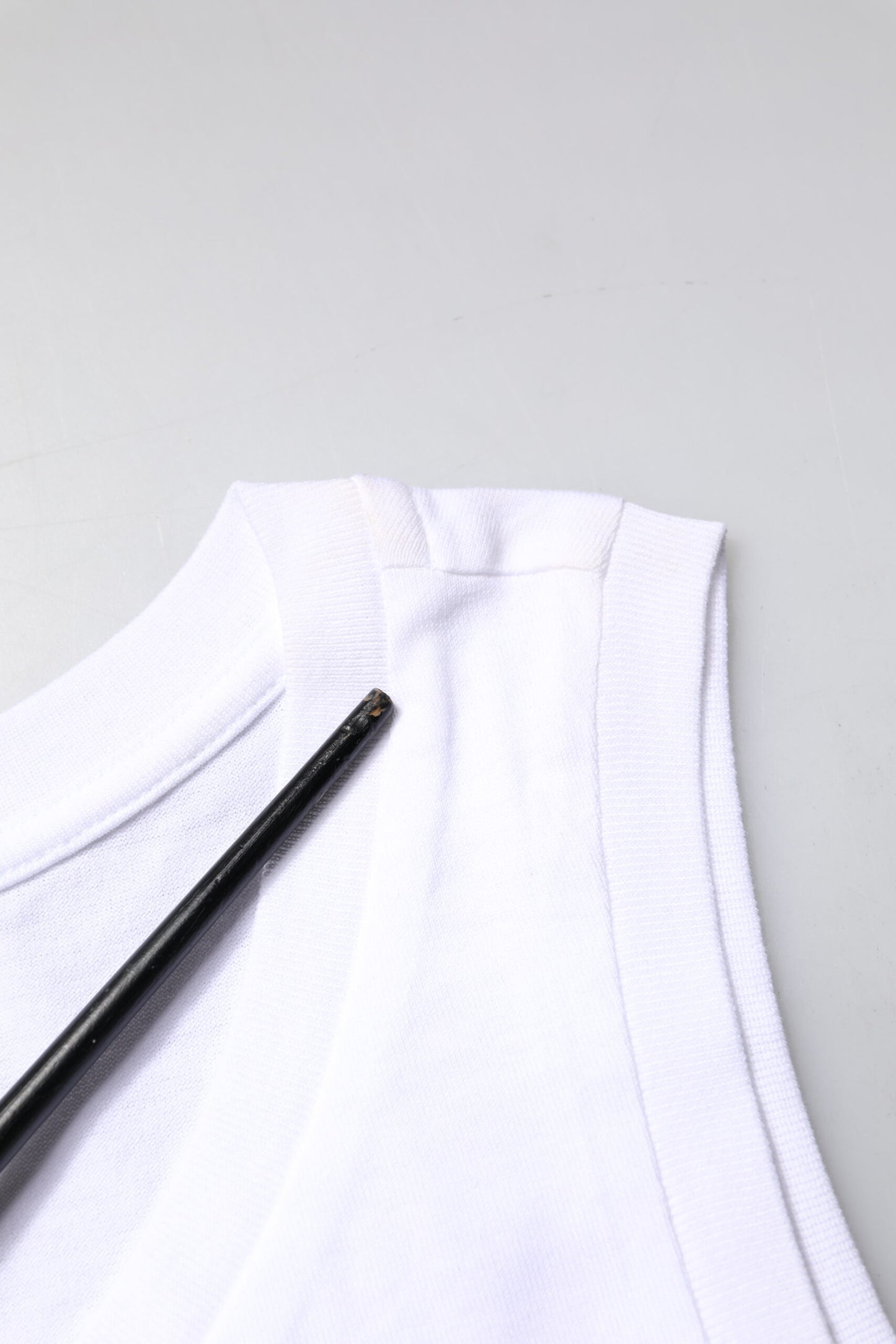 Dolce &amp; Gabbana – Ärmelloses T-Shirt aus weißer Baumwolle mit Rundhalsausschnitt