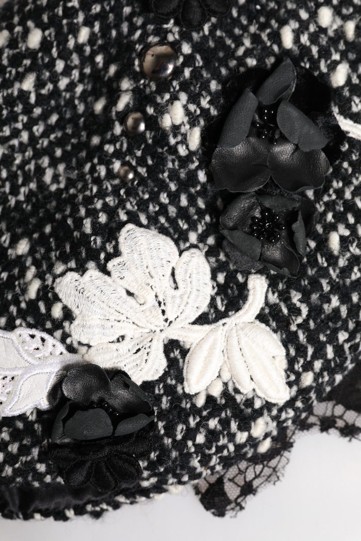 Dolce &amp; Gabbana – Glockenhut aus schwarzer Wolle mit weißem Blumenmuster