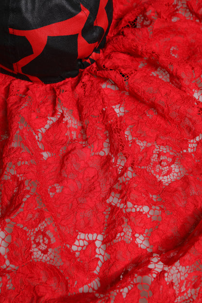 Dolce &amp; Gabbana Baseballkappe aus Baumwolle mit rot-schwarzer Spitze und Tüll