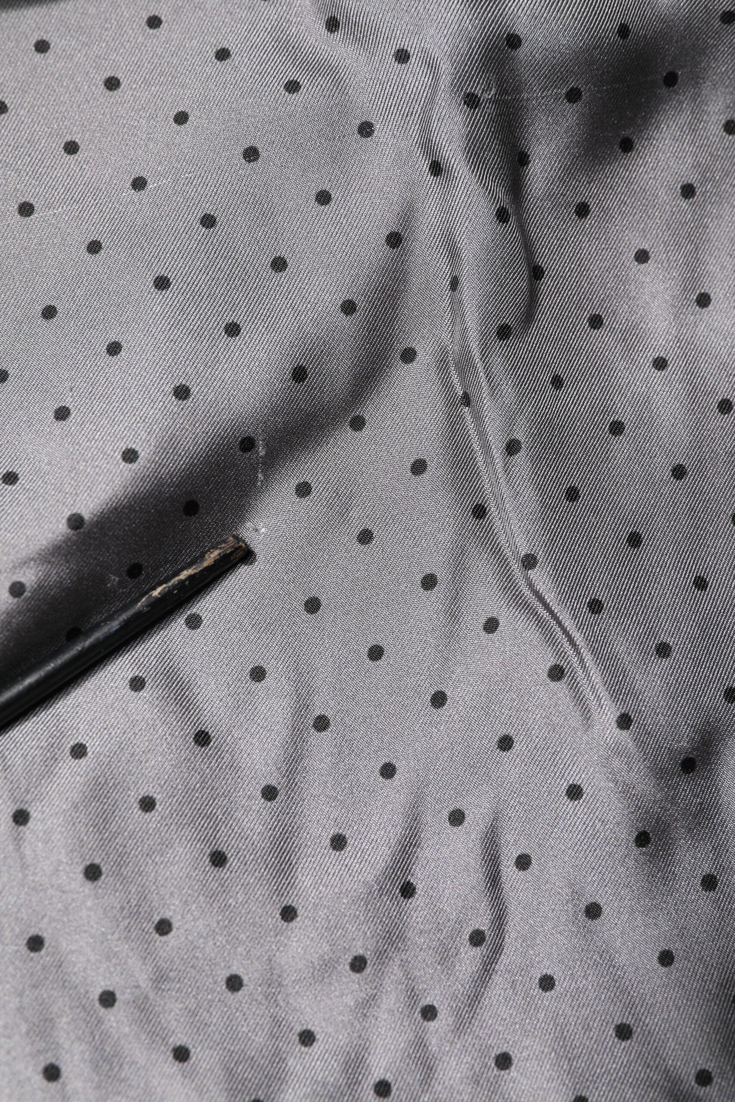 Dolce &amp; Gabbana – Graues Langarmhemd aus Seide mit Tupfen