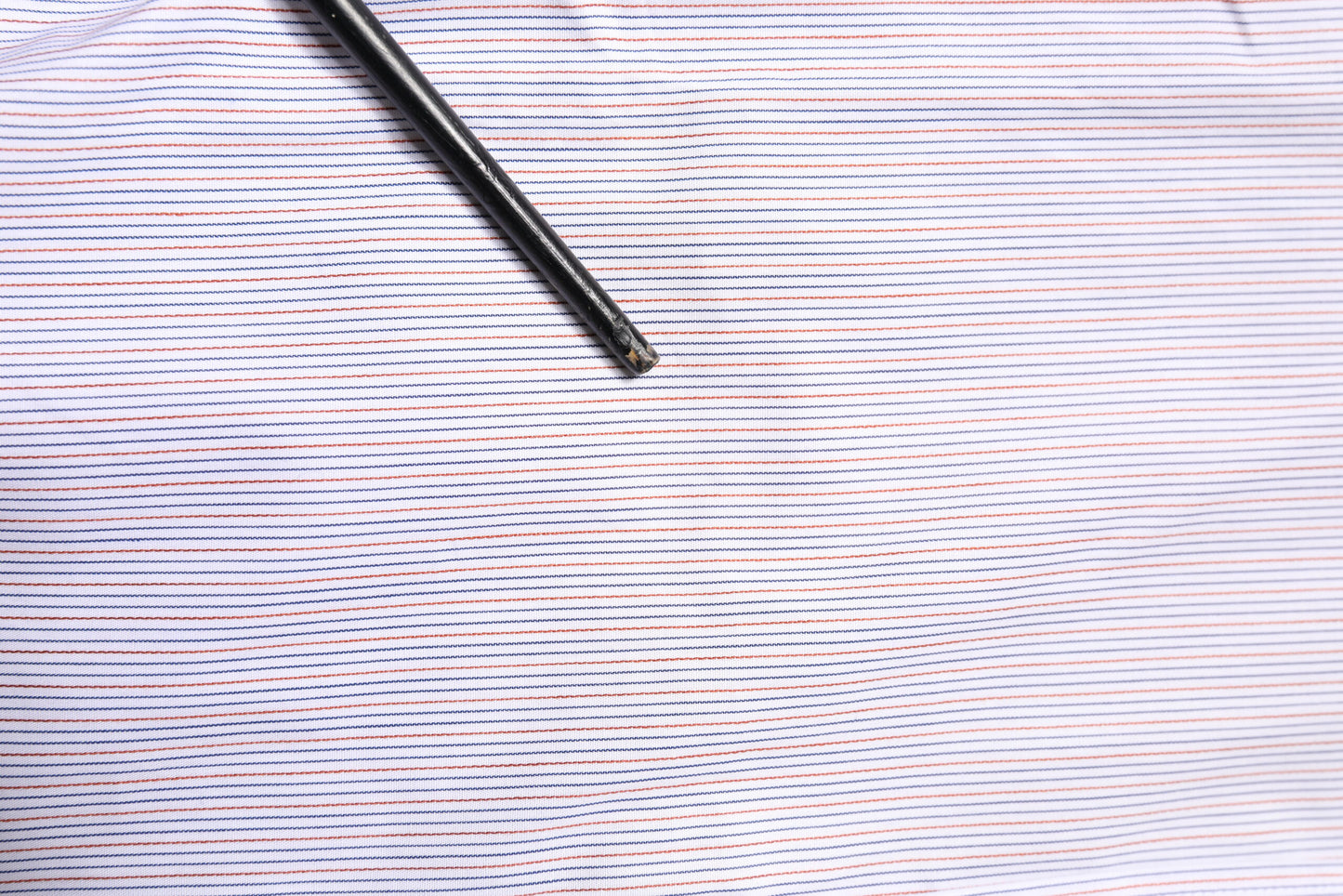 Dolce &amp; Gabbana – Langärmliges Hemd aus weiß gestreifter Baumwolle in GOLD