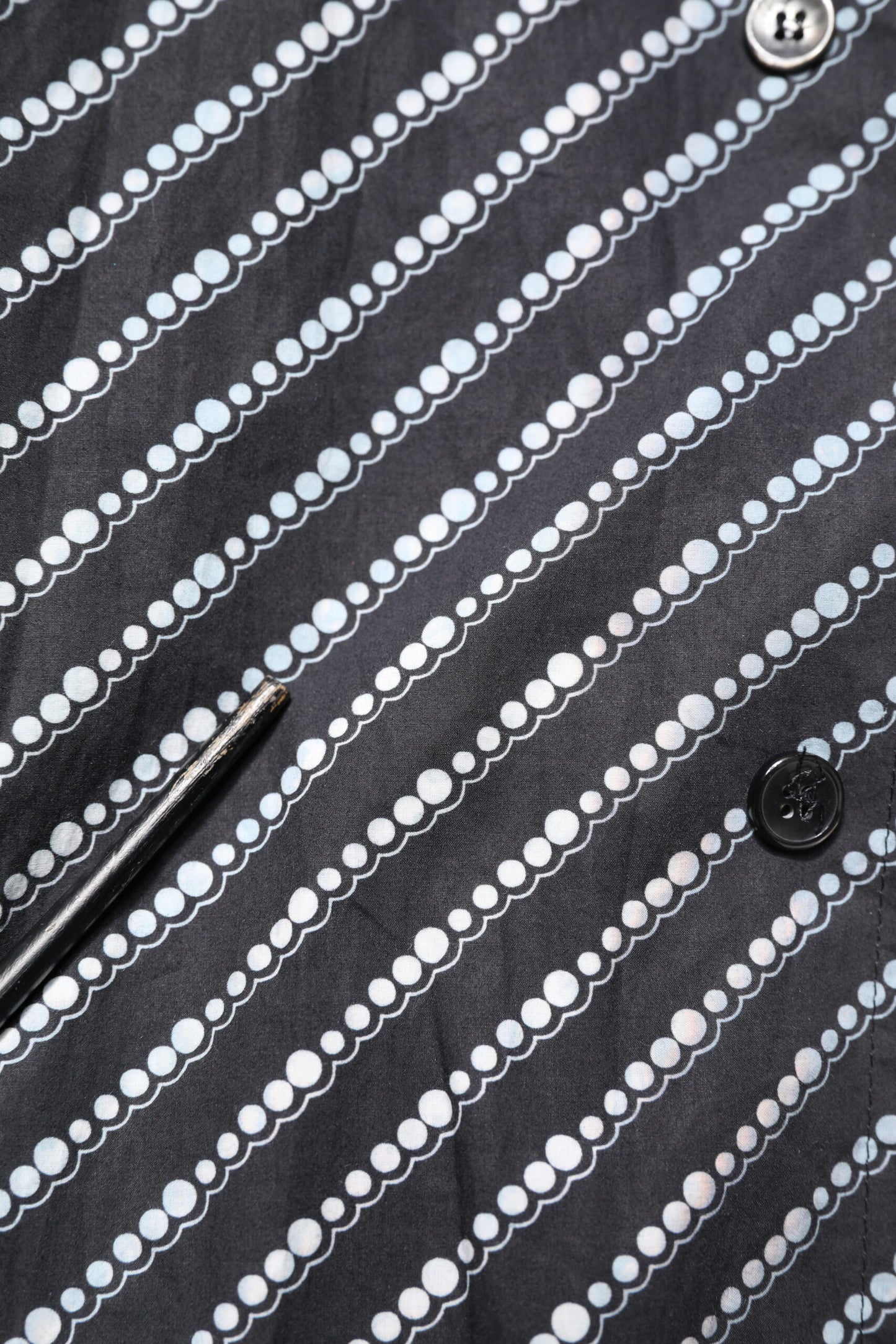 Dolce &amp; Gabbana – Freizeithemd mit Knopfleiste und schwarzen und weißen Streifen