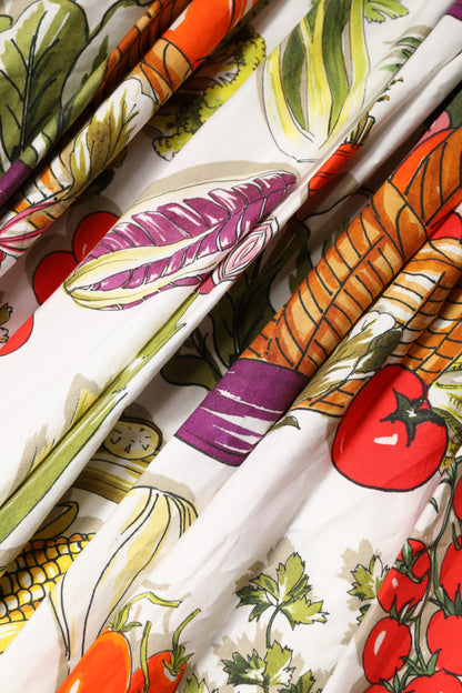 Dolce &amp; Gabbana Weißes ärmelloses A-Linien-Kleid mit Gemüse