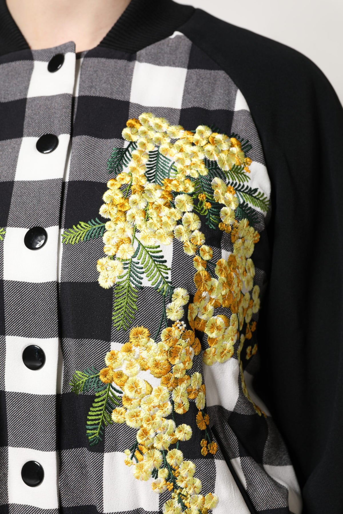 Dolce &amp; Gabbana – Schwarz-weiß karierte Button-Down-Jacke mit Blumenmuster