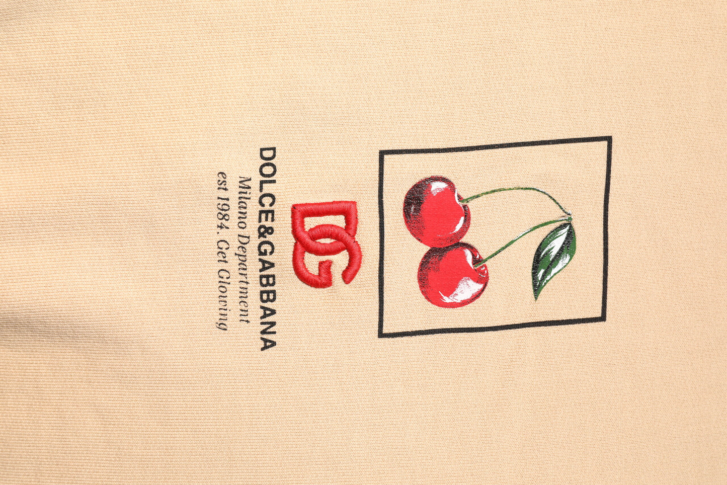 Dolce &amp; Gabbana Beige Pullover mit Rundhalsausschnitt und Kirschmuster