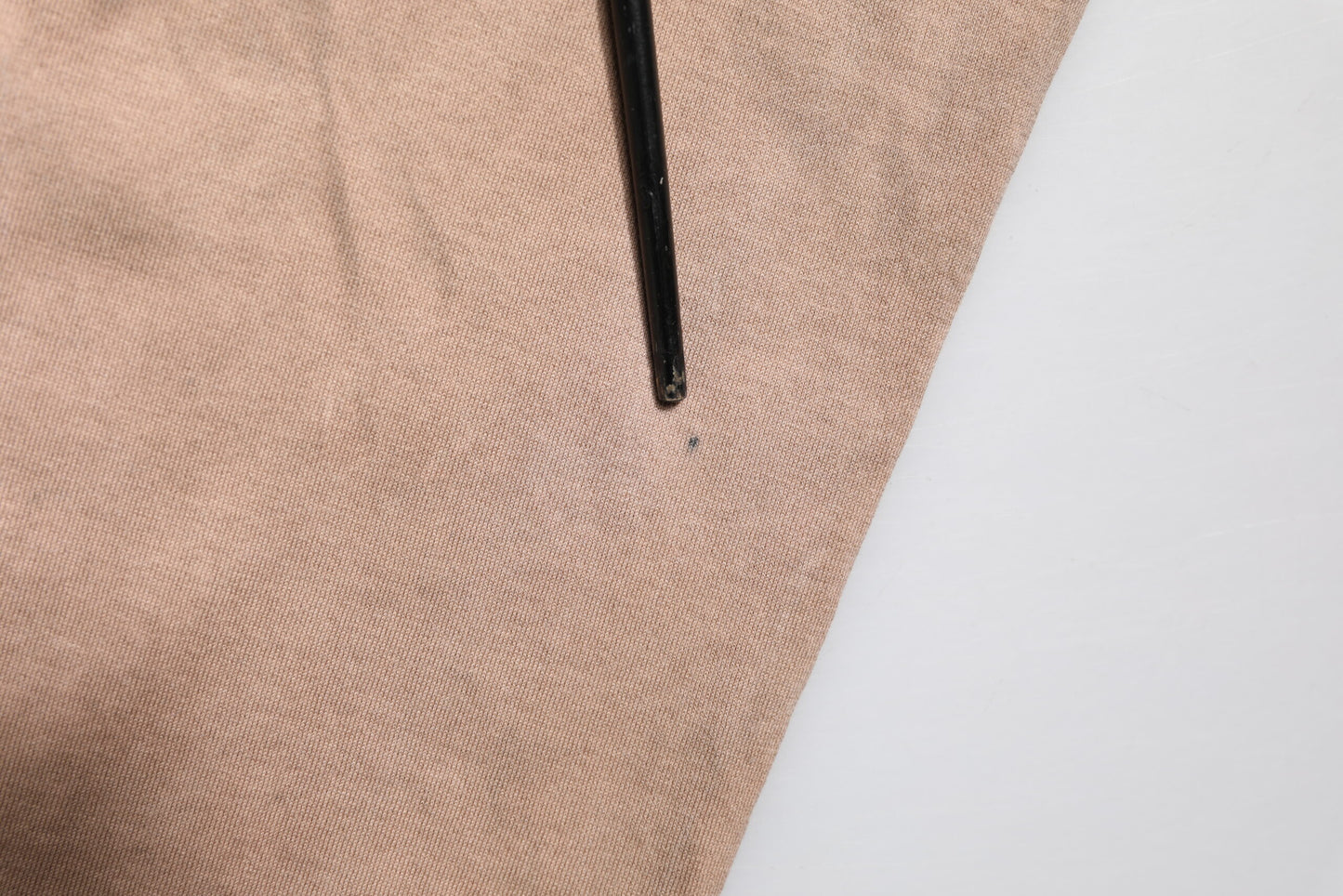 Dolce &amp; Gabbana – Kurzes T-Shirt mit Batik-Logoprint in Beige