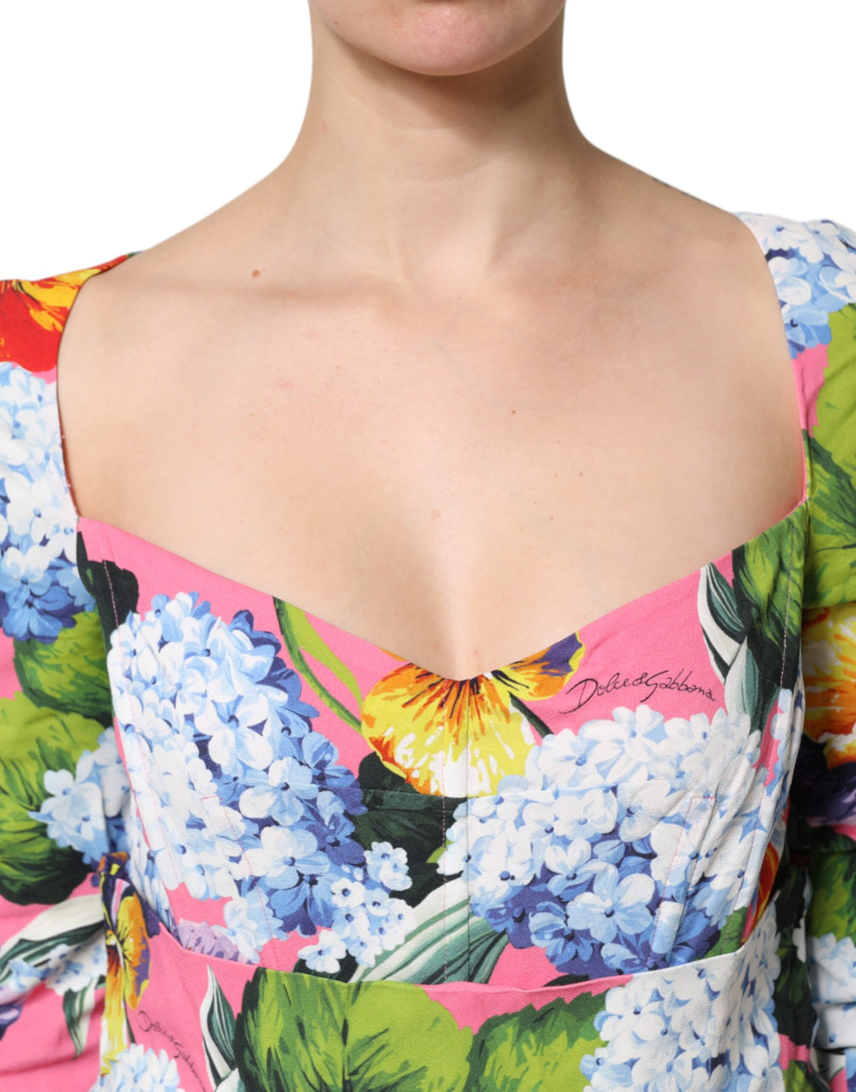 Dolce &amp; Gabbana – Mehrfarbiges, plissiertes Etui-Midikleid mit Blumenmuster