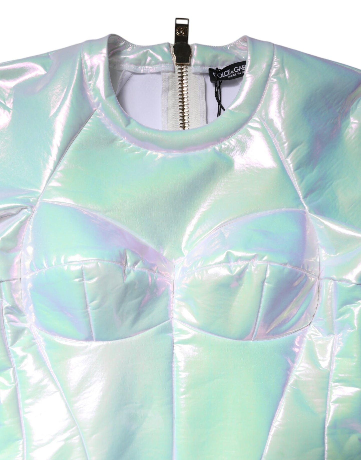 فستان دولتشي آند غابانا قصير ضيق بأكمام طويلة باللون الأبيض