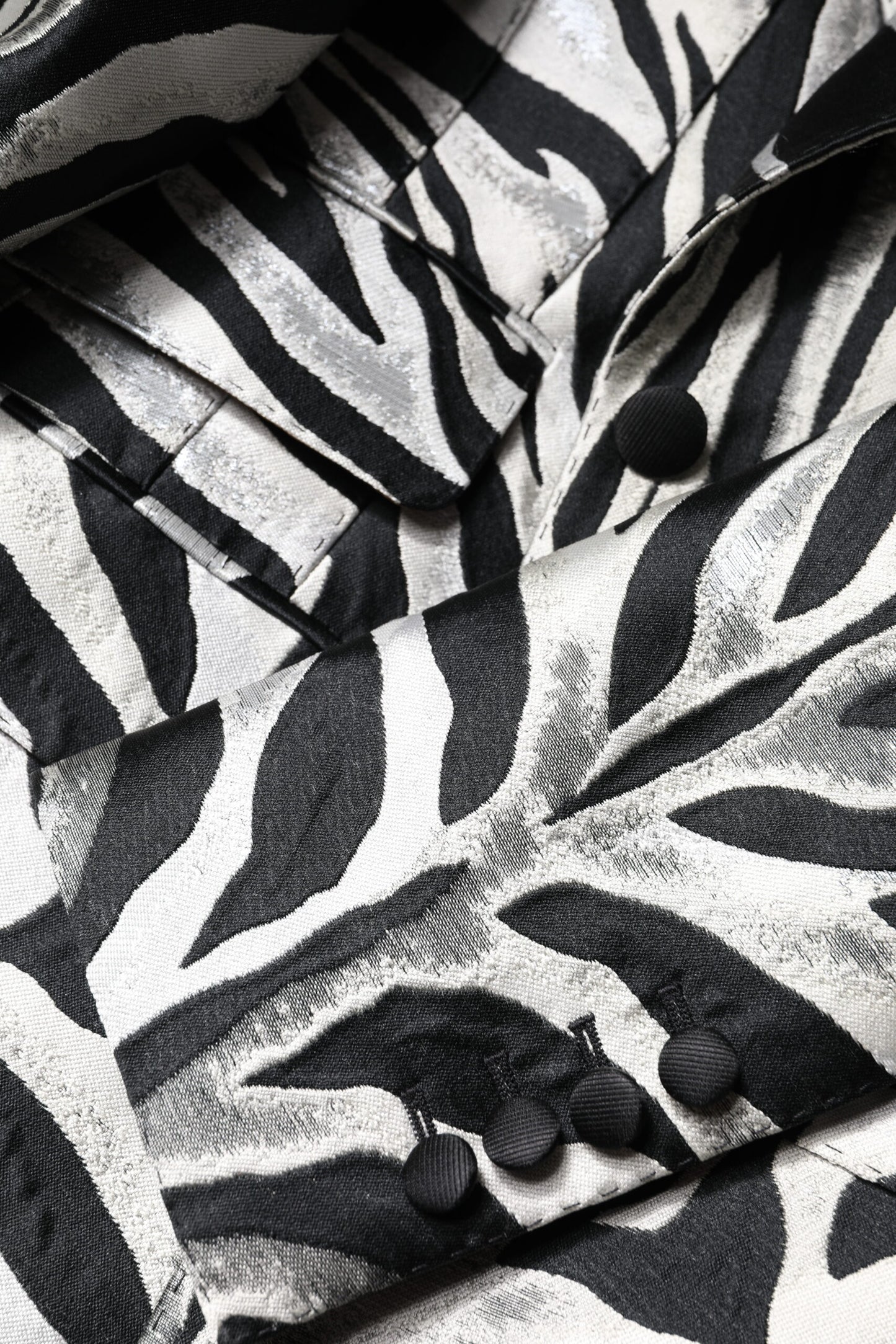 جاكيت بليزر نسائي من البوليستر باللونين الأسود والأبيض من دولتشي آند غابانا