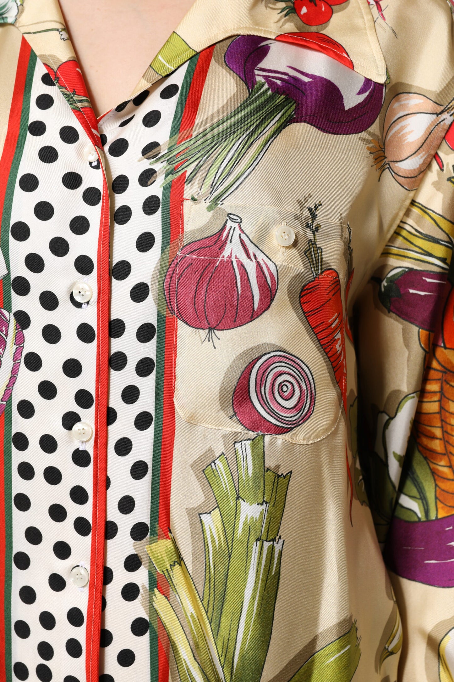 Dolce &amp; Gabbana – Langärmliges Oberteil aus mehrfarbiger Gemüseseide