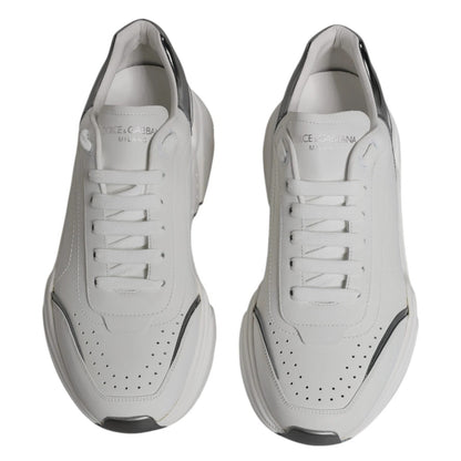 Dolce &amp; Gabbana – Daymaster – Sneaker aus Leder in Weiß und Silber