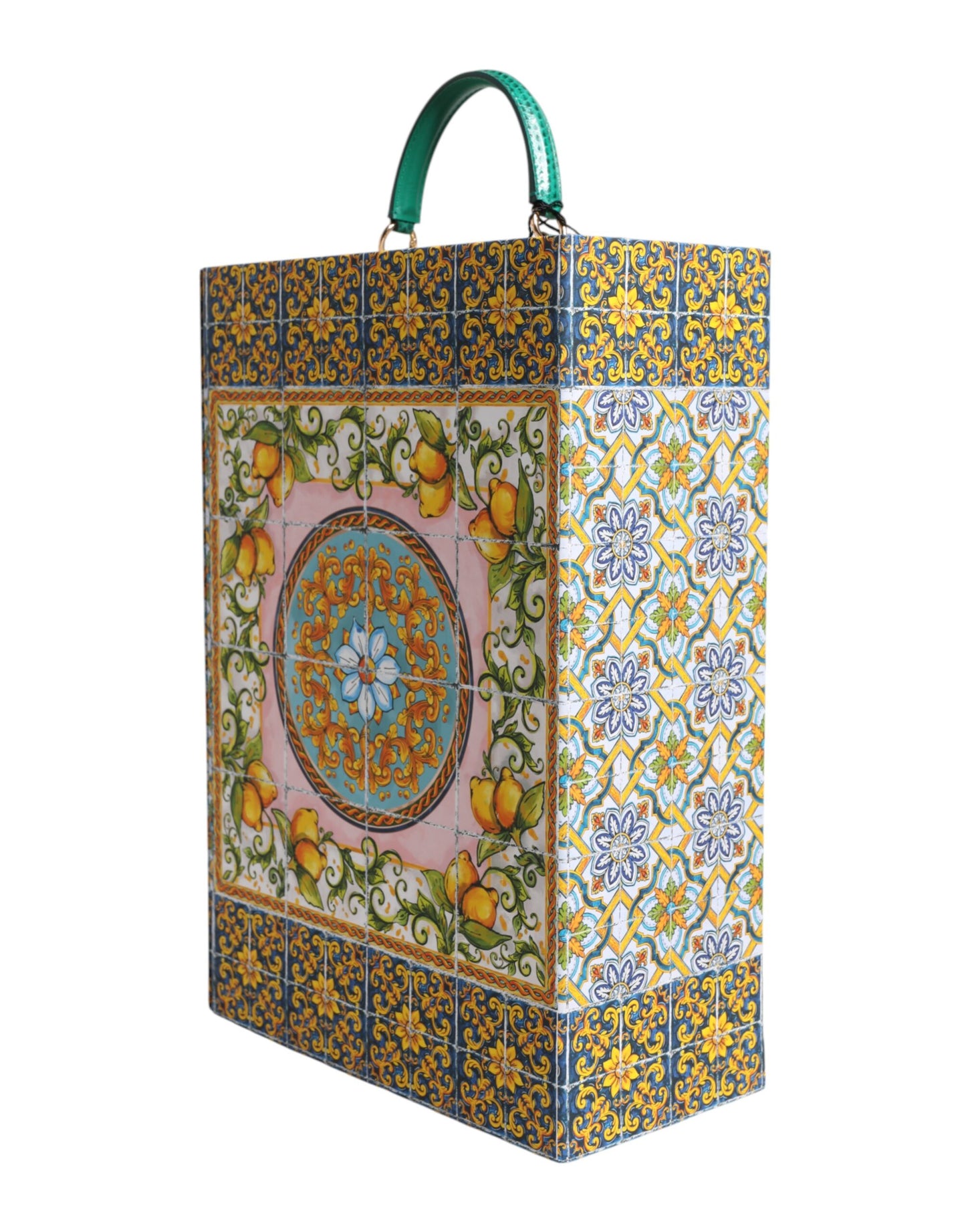 فستان دولتشي آند غابانا الأسود من عرض أزياء ماريا الخزفي، دمى صقلية الجلدية