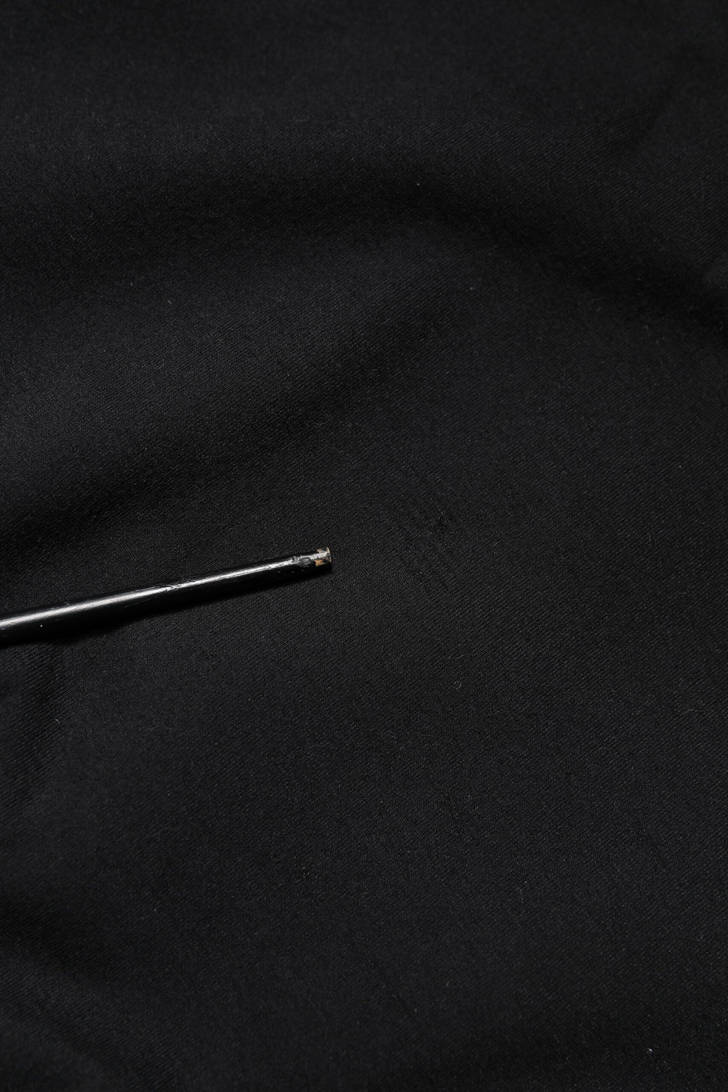 Dolce &amp; Gabbana – Schwarzer Baumwollpullover mit Rundhalsausschnitt und geprägtem Logo