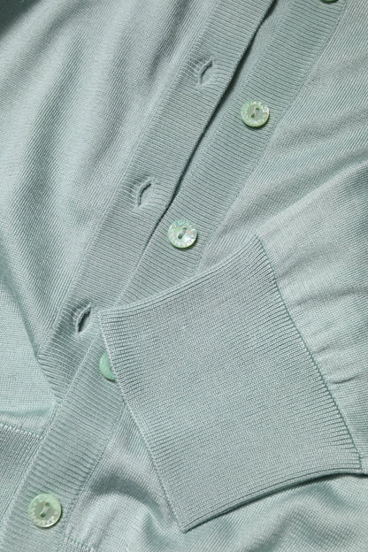 Dolce &amp; Gabbana Hellgrüner Cardigan-Pullover aus Seide mit Knopfleiste