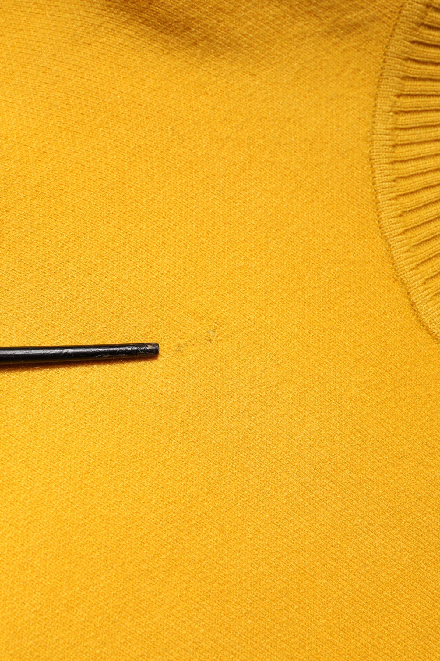 SIGNS Gelb gestreifter Langarm-Pullover