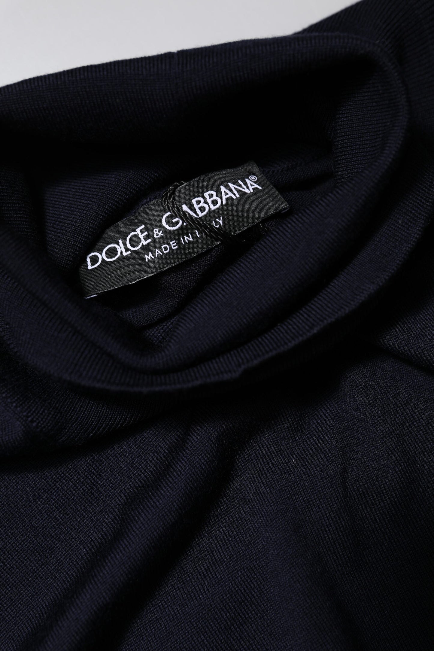 Dolce &amp; Gabbana, blauer Pullover mit Rollkragen und langen Ärmeln