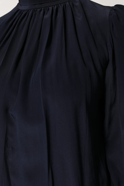 Dolce &amp; Gabbana – Blusentop aus blauer Seide mit Stehkragen und langen Ärmeln