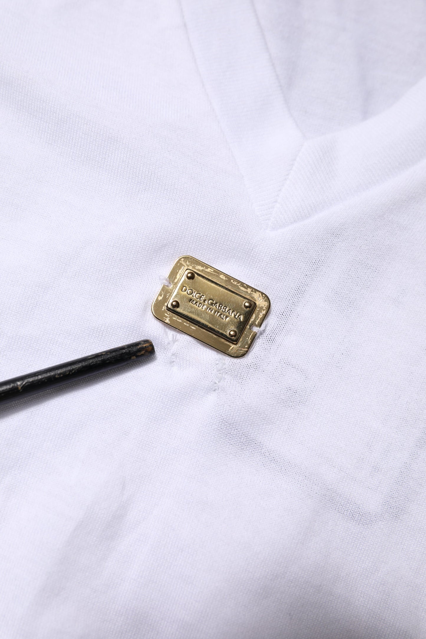 Dolce &amp; Gabbana – Weißes T-Shirt aus Baumwolle mit kurzen Ärmeln und V-Ausschnitt