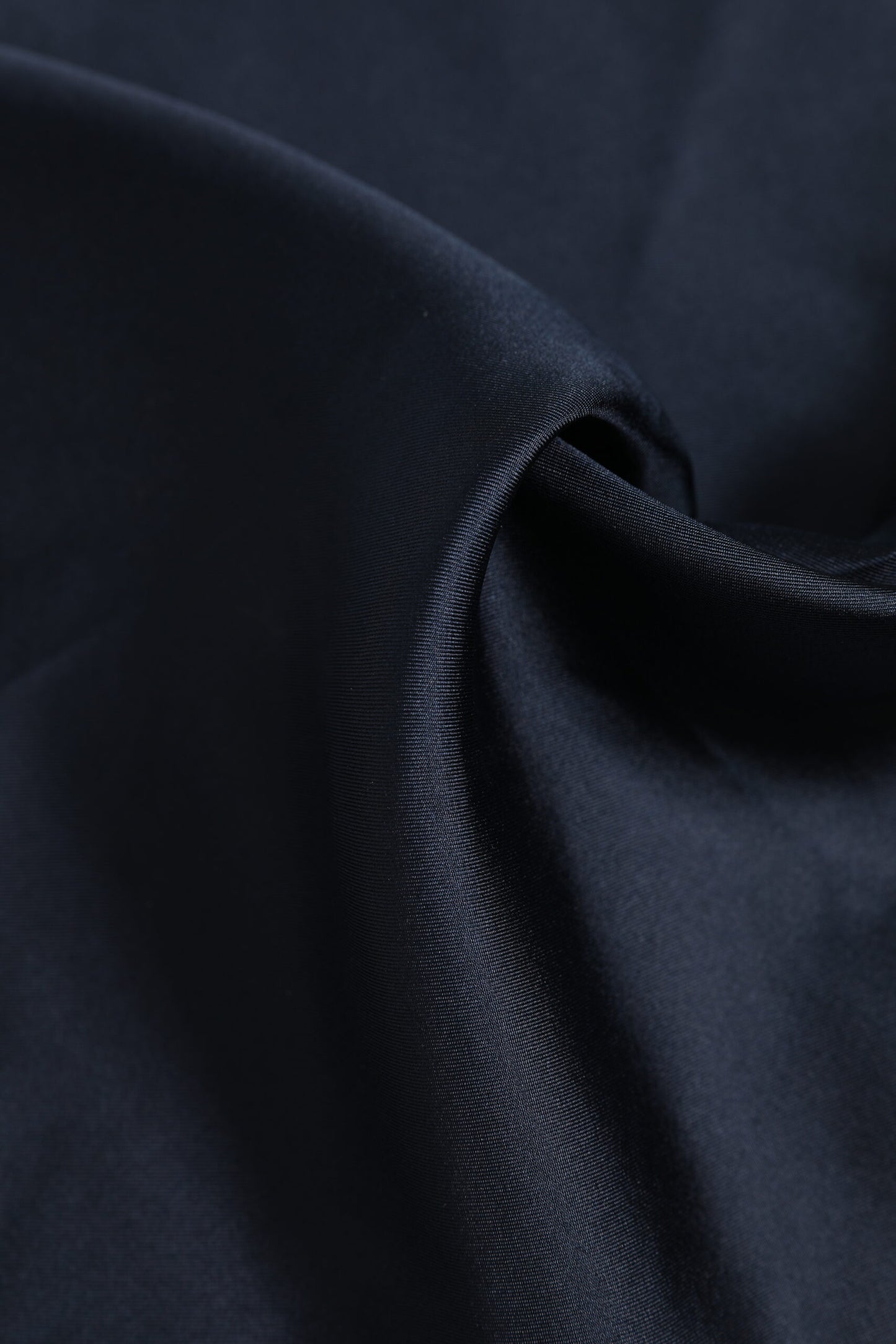 Dolce &amp; Gabbana Blauer quadratischer Foulard aus Seide mit DG-Krone für Herren