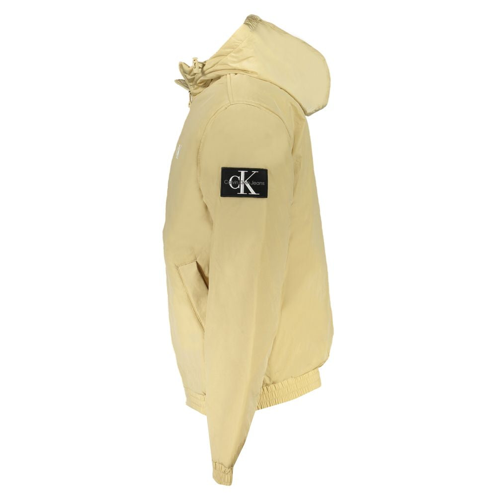 Calvin Klein – Beigefarbene Herrenjacke aus recyceltem Polyester
