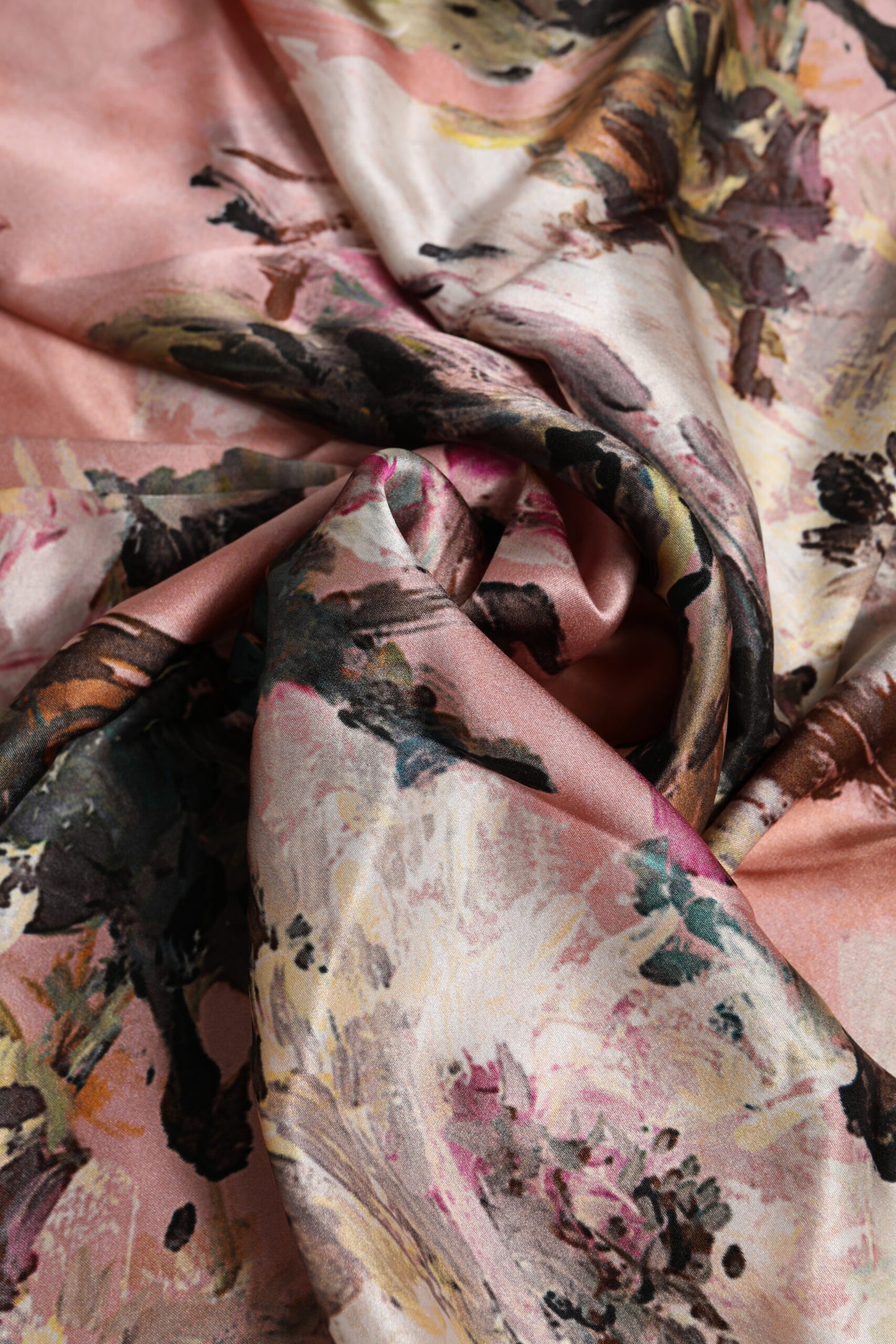 Dolce &amp; Gabbana – Quadratischer Foulard aus rosa Seide mit Blumendruck