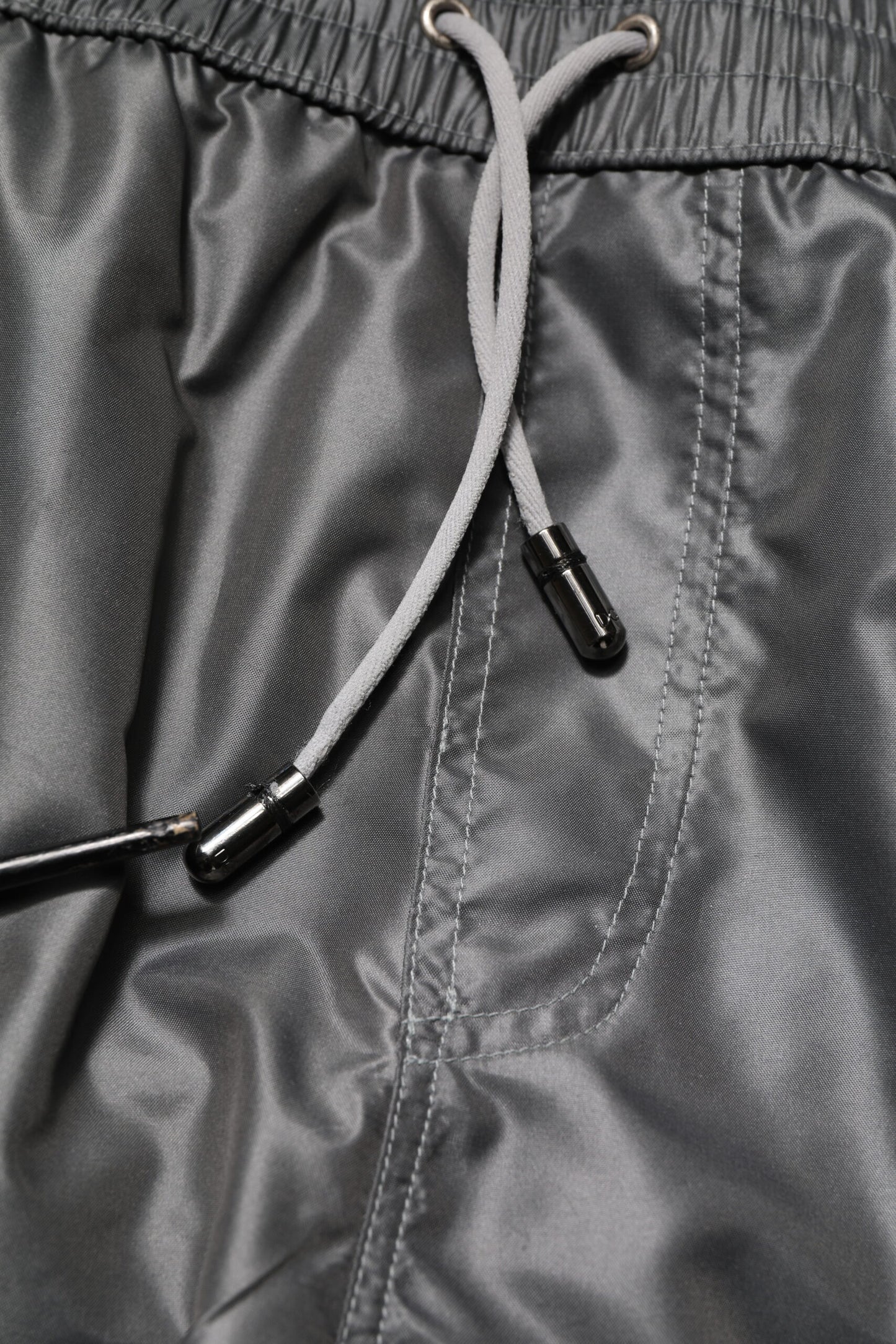 Dolce &amp; Gabbana – Graue, lässige Bermudashorts aus Polyester mit mittlerer Taille