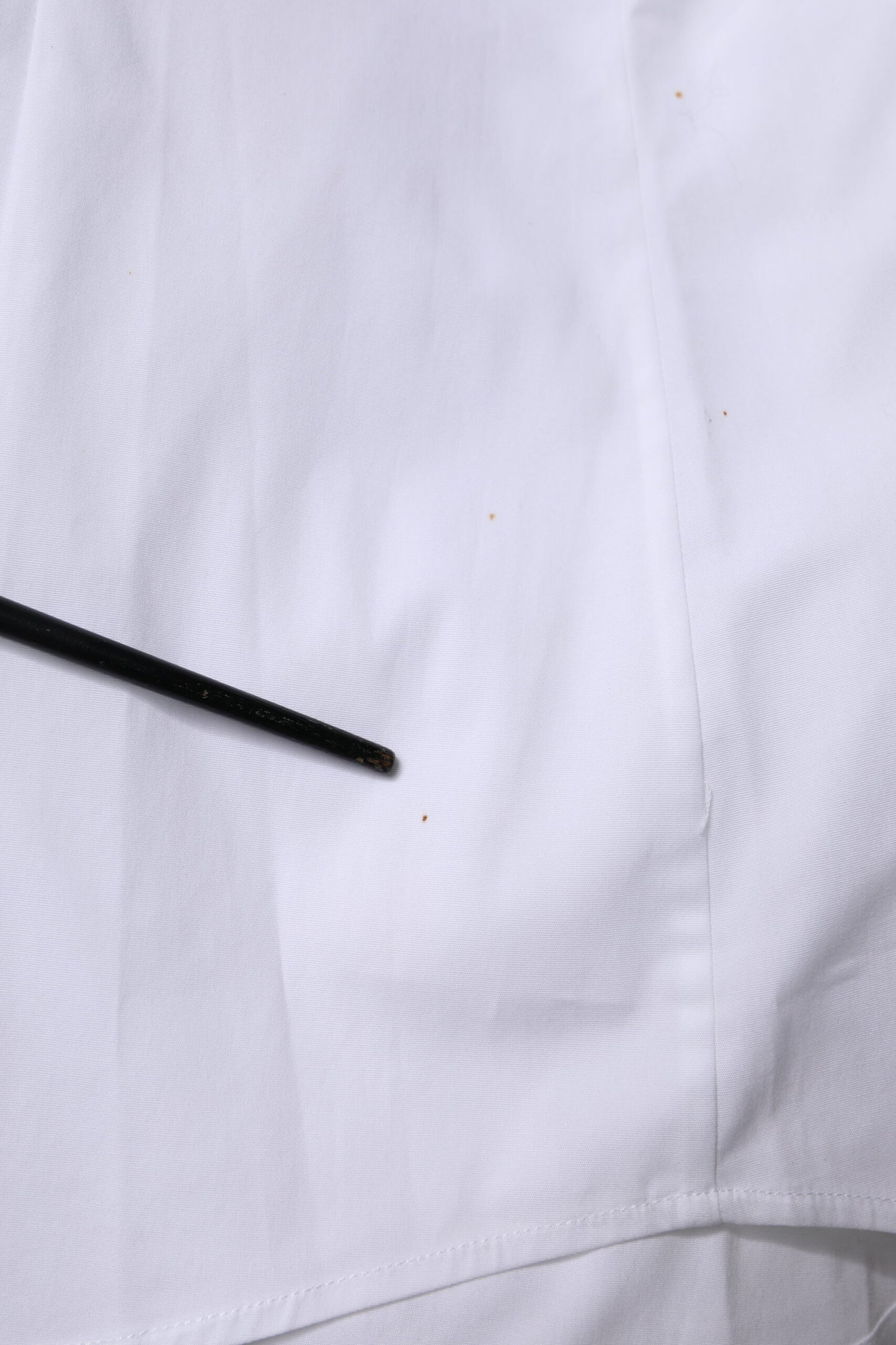 قميص دولتشي آند غابانا أبيض من القطن بأكمام طويلة وياقة